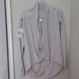 ZYIA Cream Yoga Shawl